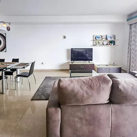 Large Seafront 3-bedroom In With Stunning Views And Parking Sv 5 سليمة