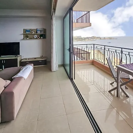 Large Seafront 3-bedroom In With Stunning Views And Parking Sv 5 *
