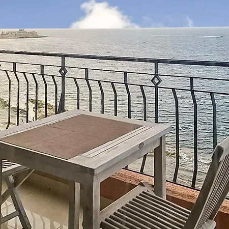 شقة Large Seafront 3-bedroom In With Stunning Views And Parking Sv 5