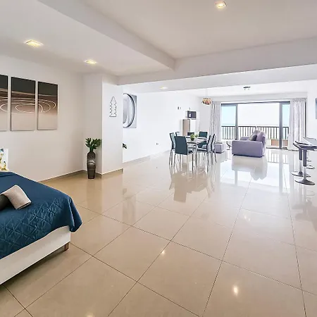 Apartman Large Seafront 3-bedroom In With Stunning Views And Parking Sv 5 Sliema