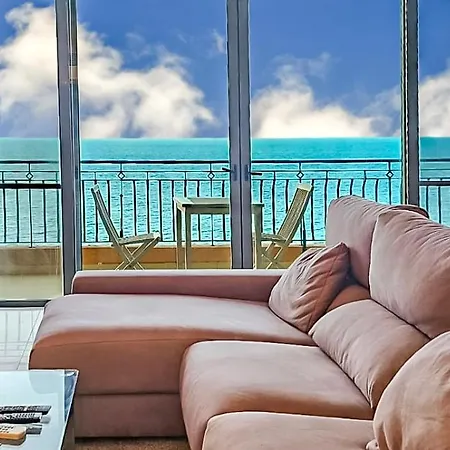 Large Seafront 3-bedroom In With Stunning Views And Parking Sv 5 *