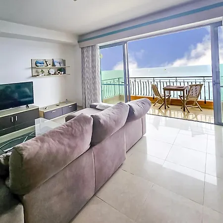 Appartamento Large Seafront 3-bedroom In With Stunning Views And Parking Sv 5 *